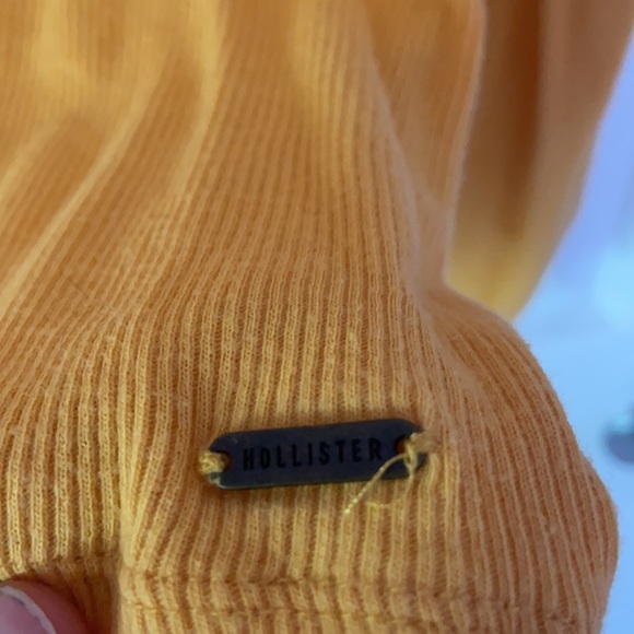 Hollister Ribbed Turtleneck - Picture 3 of 3